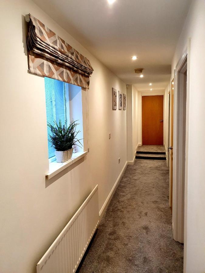 In The Heart Of Portrush - Beautiful Views Apartment Bagian luar foto