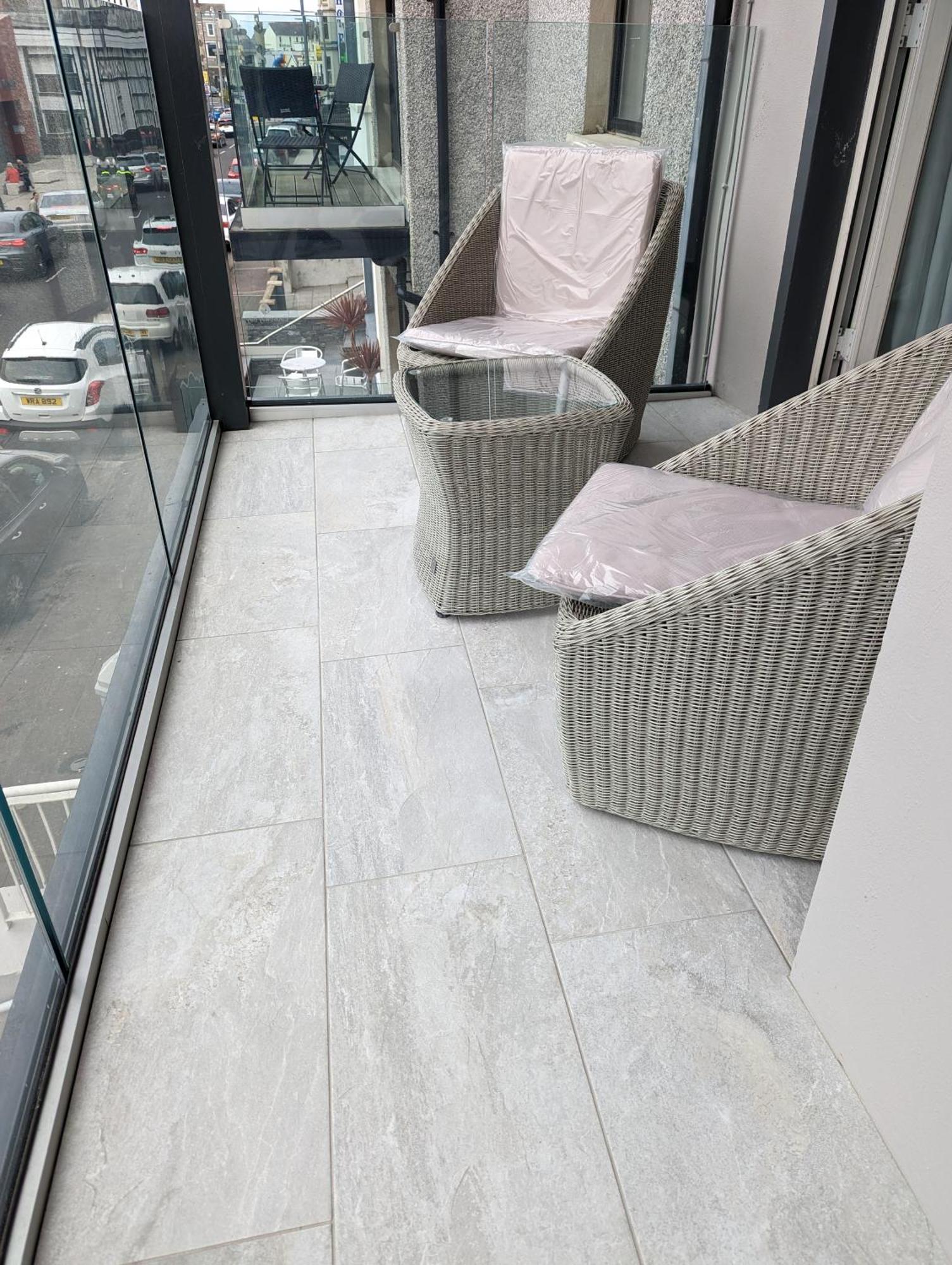 In The Heart Of Portrush - Beautiful Views Apartment Ruang foto